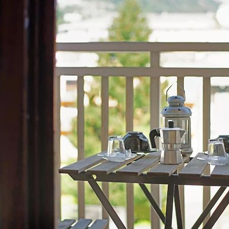 Mary House Apartment Sondrio Bagian luar foto