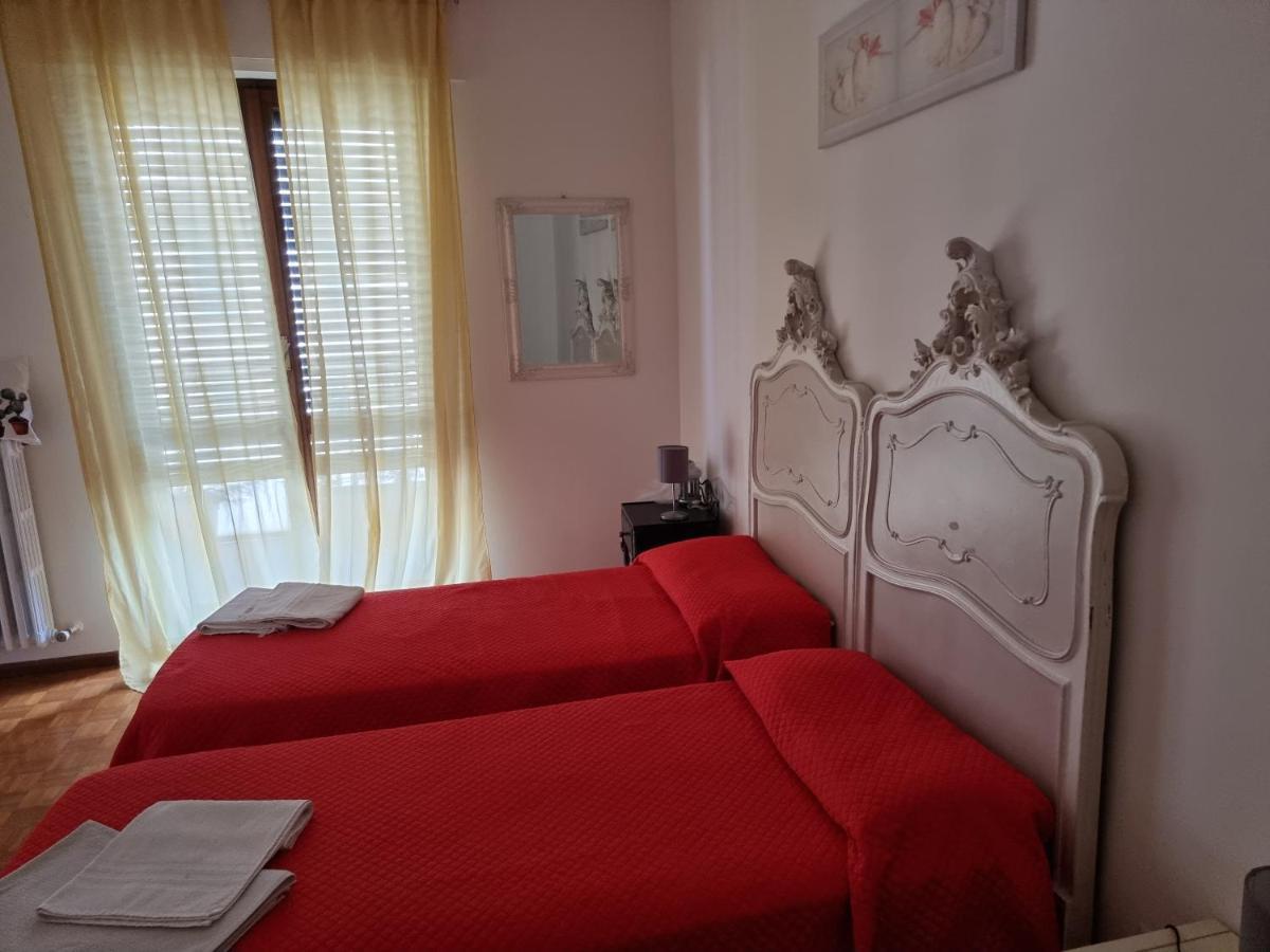 Mary House Apartment Sondrio Bagian luar foto