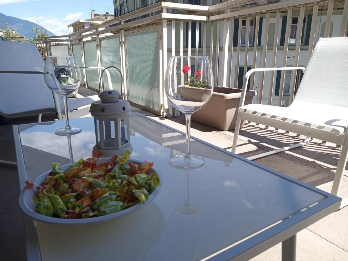 Mary House Apartment Sondrio Bagian luar foto