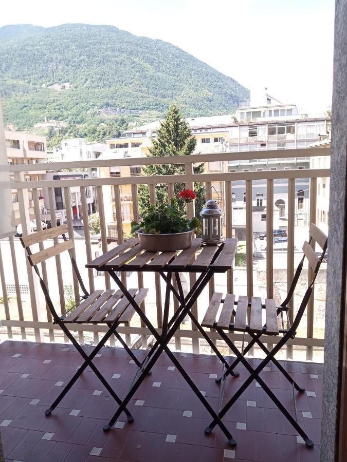 Mary House Apartment Sondrio Bagian luar foto