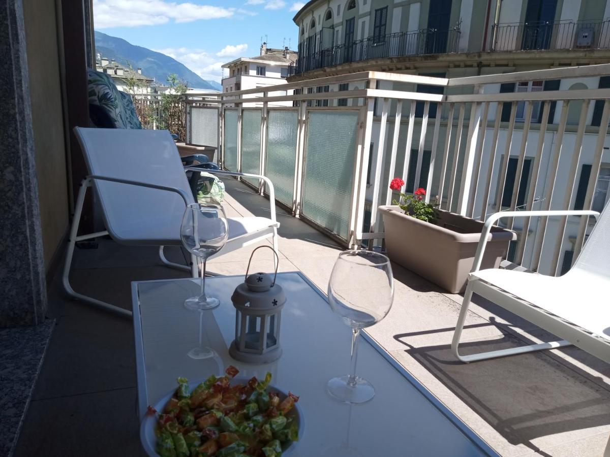 Mary House Apartment Sondrio Bagian luar foto